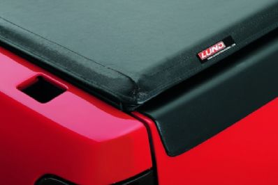 DS Performance | Accessoires pour automobiles au Montreal | LUND GENESIS ROLL UP TONNEAU | Automotive accessories specialist in Montreal offering OEM & aftermarket automotive accessories, installation and dealership direct services. DS Performance | Accessoires pour automobiles au Montreal | Automotive accessories specialist in Montreal offering OEM & aftermarket automotive accessories, installation and dealership direct services.